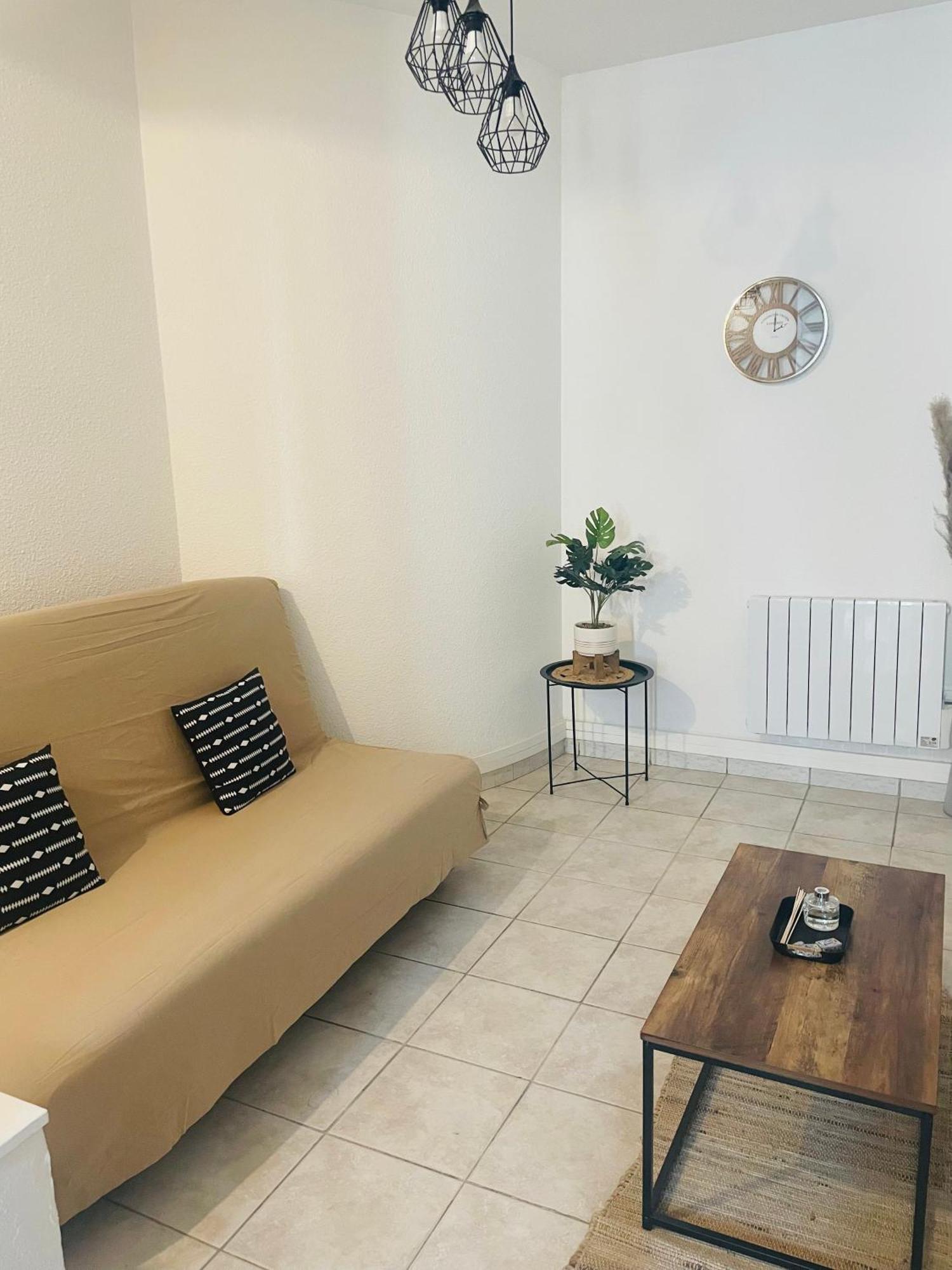 Appartement Authentique Coeur De Ville Sete Bagian luar foto