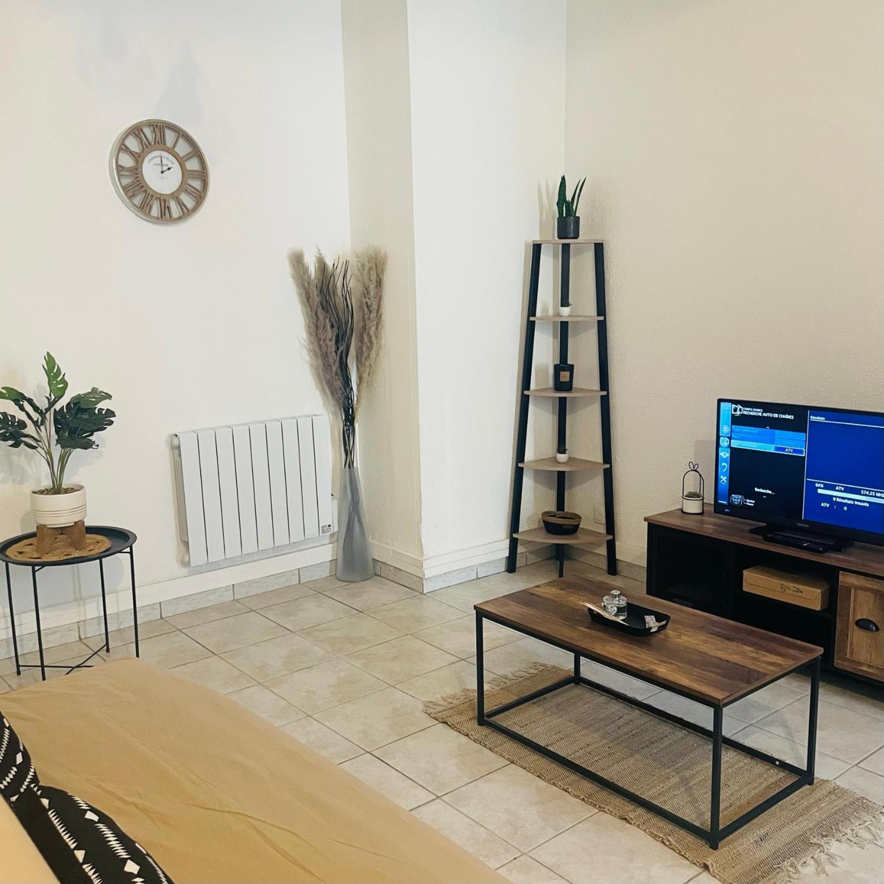 Appartement Authentique Coeur De Ville Sete Bagian luar foto